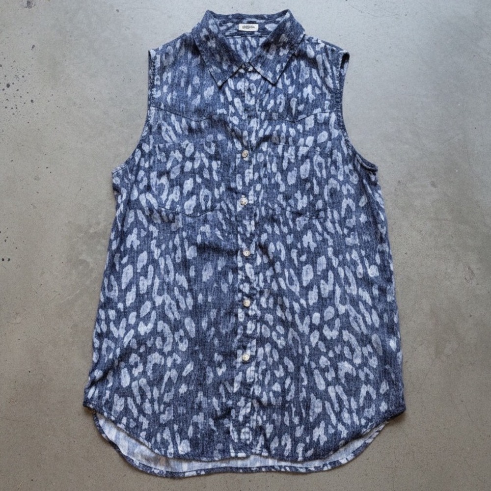 L'AGENCE Leopard Print‎ Snap Front Top Blue Sleeveless, Size 4